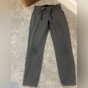 On the fly pant. Size 4 womens. Lululemon